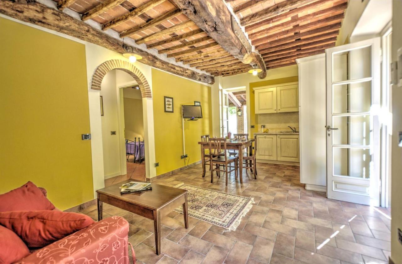 Lucca Cycling Holidays Il Tiglio Rooms SantʼAndrea di Compito 외부 사진