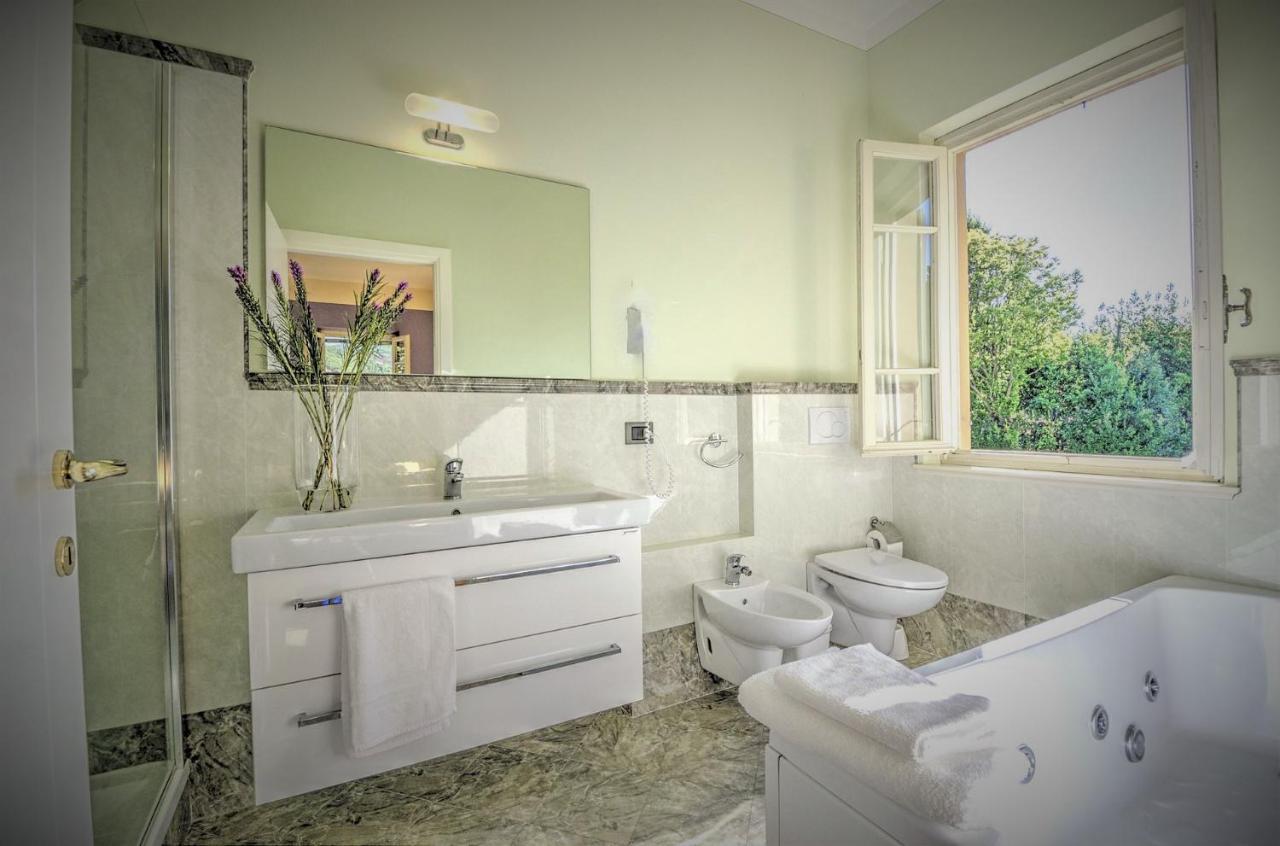 Lucca Cycling Holidays Il Tiglio Rooms SantʼAndrea di Compito 외부 사진